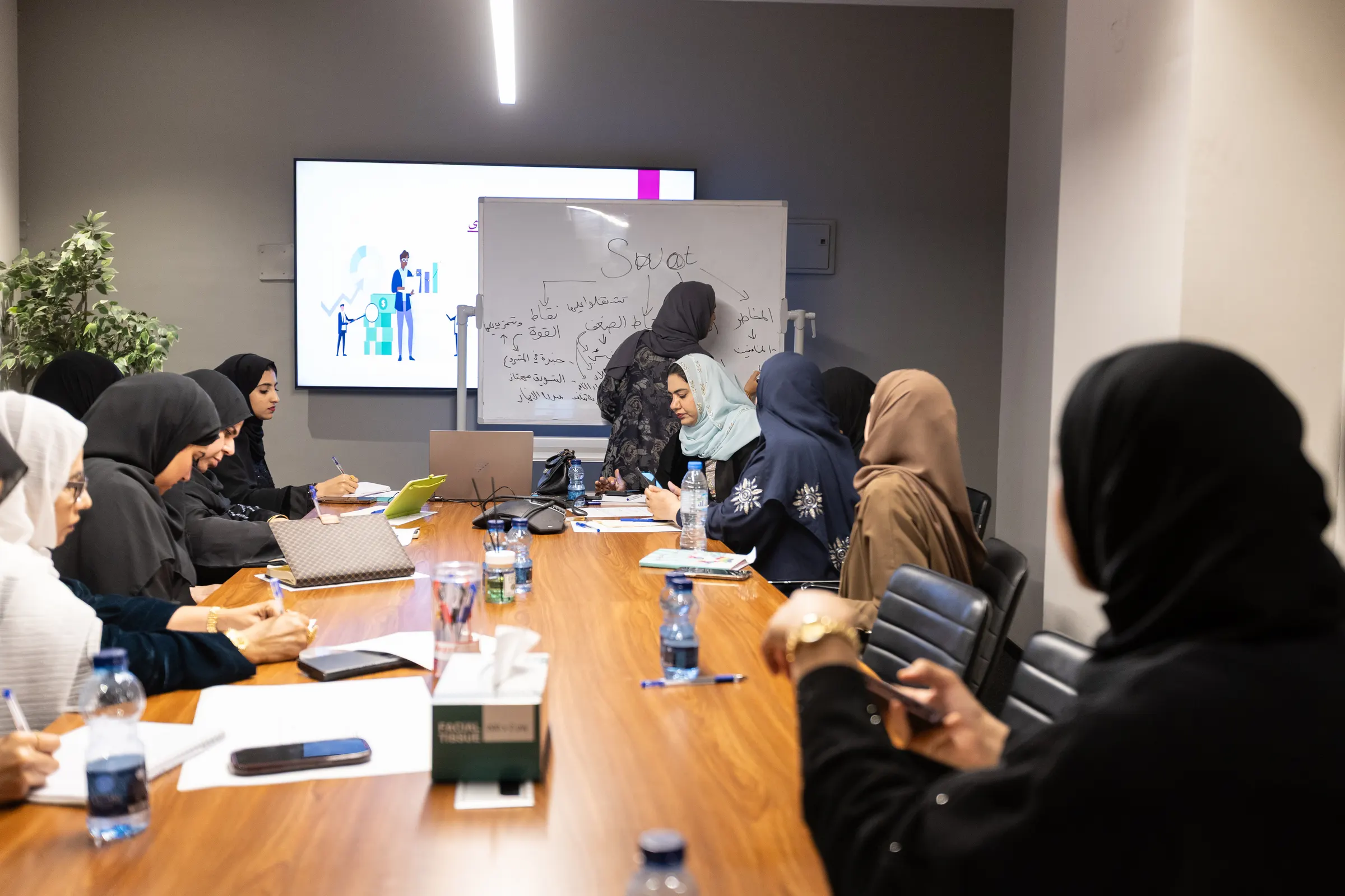 لحظة من حفل تكريم رائدات الأعمال في الأكاديمية